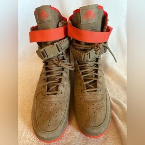 NWOT Nike AF1 SF Shoes